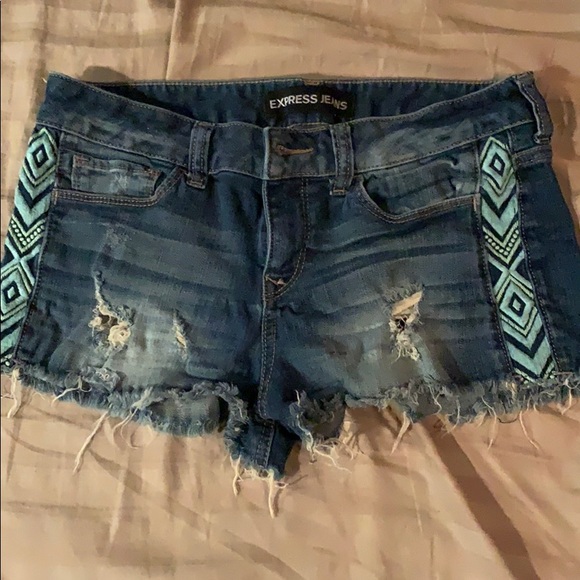 Shorts - Picture 1 of 3